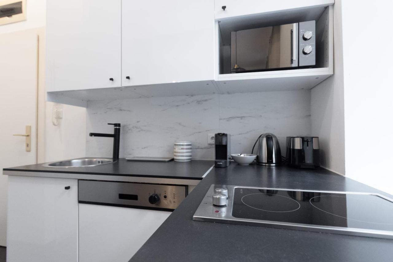 With Balcony - Trendy Neighborhood Appartement